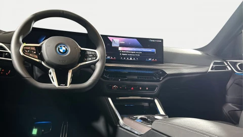 BMW i4 eDrive35