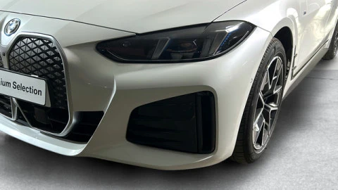 BMW i4 eDrive35