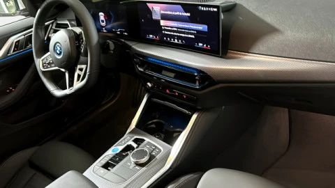 BMW i4 eDrive35