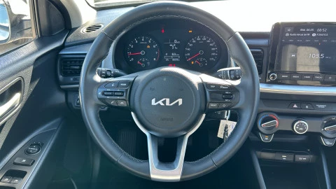 Kia Stonic 1.2 DPi 62kW (84CV) Concept