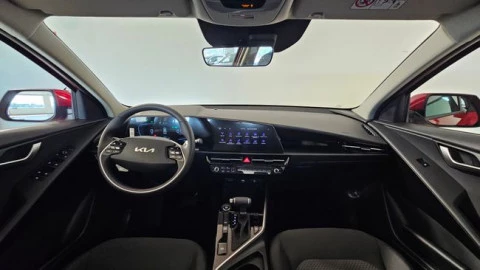 Kia Niro 1.6 GDi HEV 102kW (139CV) Concept