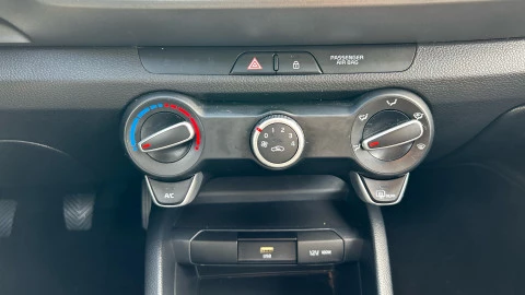 Kia Stonic 1.2 DPi 62kW (84CV) Concept
