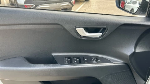 Kia Stonic 1.2 DPi 62kW (84CV) Concept