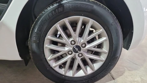 Kia Rio 1.0 T-GDi 74kW (100CV) MHEV iMT Concept