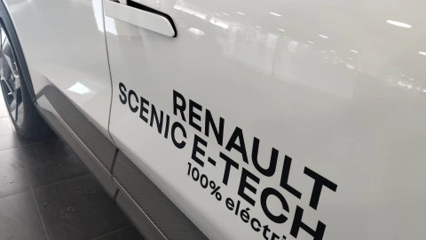 Renault Scenic E-Tech Iconic 160 kW (220CV) gran autonomía