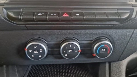 Renault Kangoo Furgón L1 1.5 Blue dCi 70kW Ábr. Sésamo por Ren