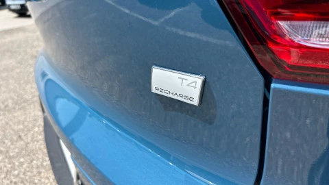 Volvo XC40 1.5 T4 Recharge PHEV Core Auto