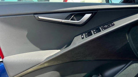 Kia Niro 1.6 GDi PHEV 135kW (183CV) Drive