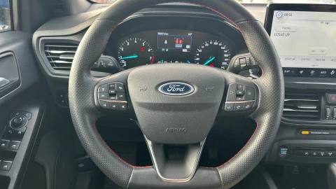 Ford Focus 1.0 Ecoboost MHEV 114kW ST-Line Auto