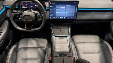 Lynk & Co 08 1.5 PHEV More 257 kW (350 CV)