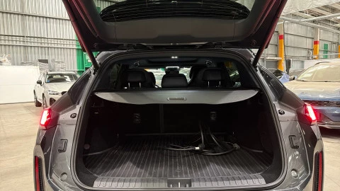 Lynk & Co 08 1.5 PHEV More 257 kW (350 CV)