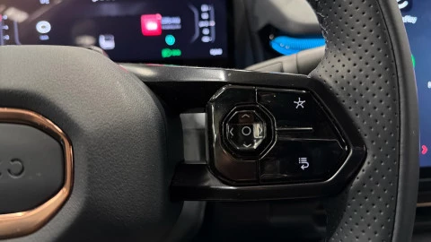 Lynk & Co 08 1.5 PHEV More 257 kW (350 CV)