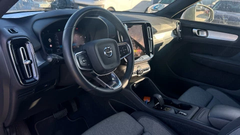 Volvo XC40 2.0 B3 G Core Dark Auto