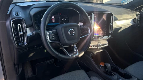 Volvo XC40 2.0 B3 G Core Dark Auto