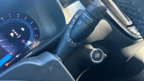 Volvo XC40 2.0 B3 G Core Dark Auto