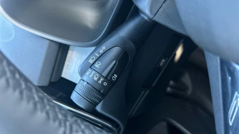 Volvo XC40 2.0 B3 G Core Dark Auto