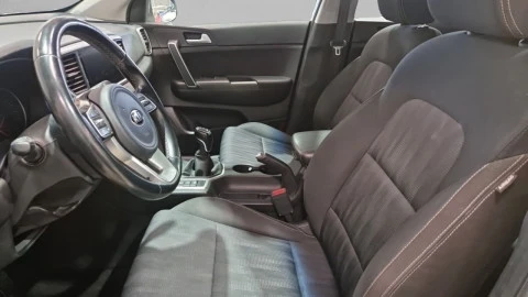 Kia Sportage 1.6 MHEV Business 100kW (136CV) 4x4