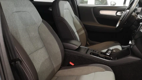 Volvo XC40 2.0 D3 Momentum Auto
