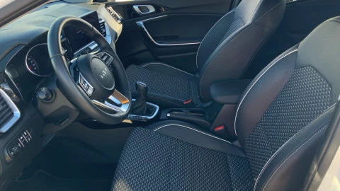 Kia Ceed 1.6 MHEV iMT 100kW (136CV) Tech