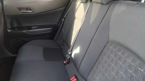 Toyota C-HR 1.8 125H Advance