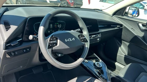 Kia Niro 1.6 GDi HEV 95kW (129CV) Drive
