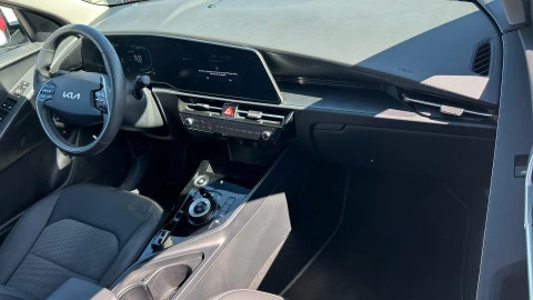 Kia Niro 1.6 GDi HEV 95kW (129CV) Drive