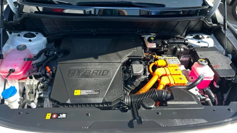 Kia Niro 1.6 GDi HEV 95kW (129CV) Drive