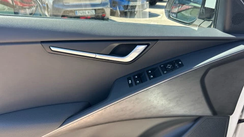 Kia Niro 1.6 GDi HEV 95kW (129CV) Drive