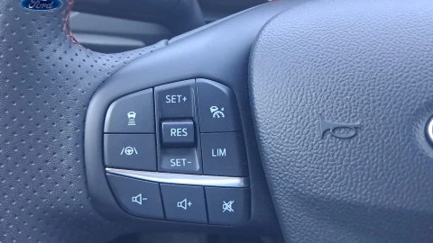 Ford Focus 1.0 Ecoboost MHEV 114kW ST-Line Auto