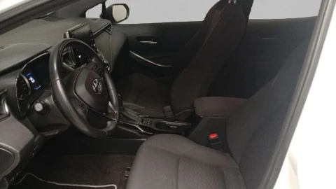 Toyota Corolla 1.8 125H BUSINESS E-CVT