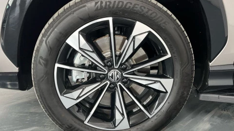 MG HS 1.5T PHEV Luxury