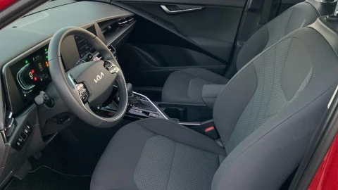 Kia Niro 1.6 GDi HEV 104kW (141CV) Concept