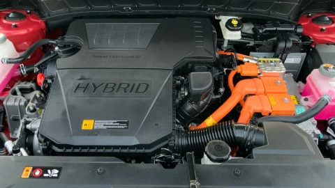 Kia Niro 1.6 GDi HEV 104kW (141CV) Concept