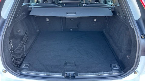 Volvo XC60 2.0 B4 D AWD R-Design Auto