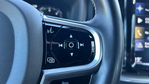 Volvo XC60 2.0 B4 D AWD R-Design Auto