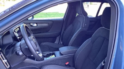 Volvo XC40 P8 Recharge Ultimate 170 kW (231 CV)