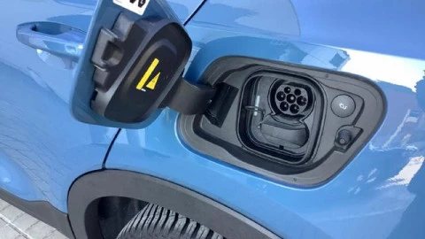 Volvo XC40 P8 Recharge Ultimate 170 kW (231 CV)