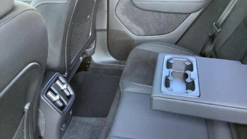 Volvo XC40 P8 Recharge Ultimate 170 kW (231 CV)