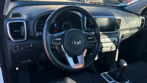 Kia Sportage 1.6 MHEV Concept 100kW (136CV) 4x2