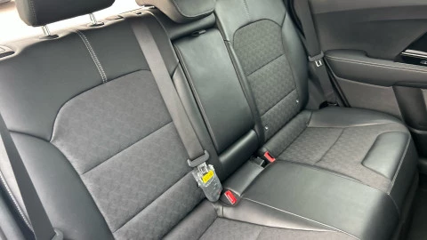 Kia Niro 1.6 GDi HEV 104kW (141CV) Drive