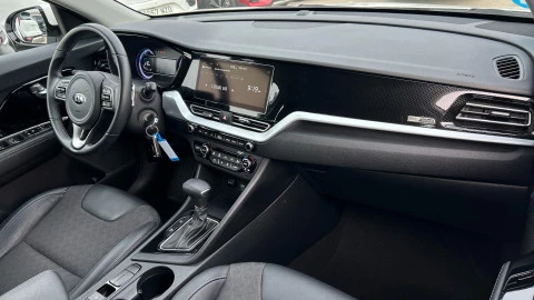 Kia Niro 1.6 GDi HEV 104kW (141CV) Drive