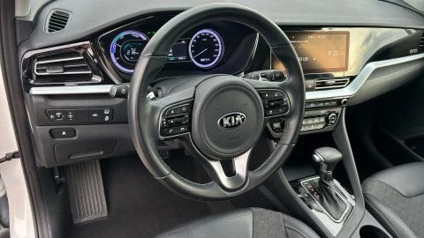 Kia Niro 1.6 GDi HEV 104kW (141CV) Drive