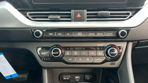 Kia Niro 1.6 GDi HEV 104kW (141CV) Drive