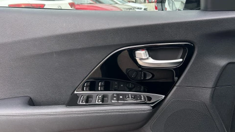 Kia Niro 1.6 GDi HEV 104kW (141CV) Drive