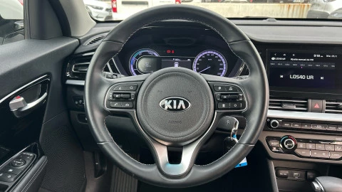Kia Niro 1.6 GDi HEV 104kW (141CV) Drive