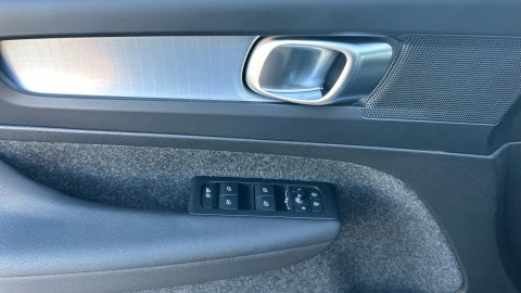Volvo XC40 2.0 B3 G Core Auto