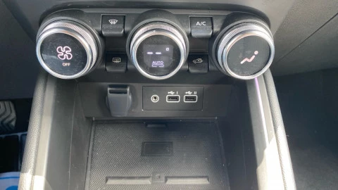 Renault Clio techno Eco-G 100cv (74kW)