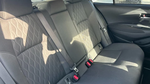 Toyota Corolla 1.8 125H STYLE E-CVT SEDAN