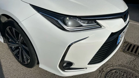 Toyota Corolla 1.8 125H STYLE E-CVT SEDAN