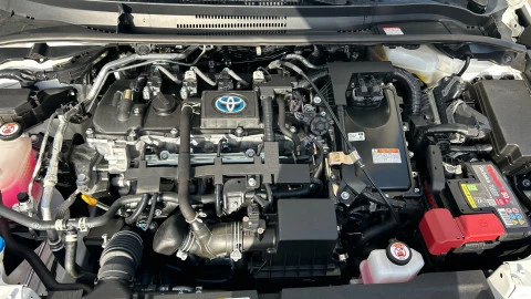 Toyota Corolla 1.8 125H STYLE E-CVT SEDAN